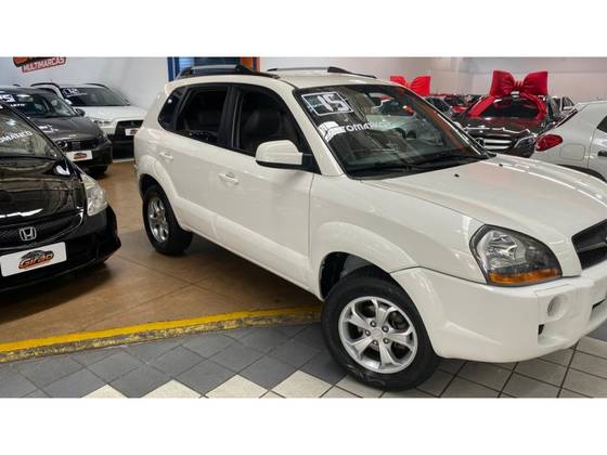 HYUNDAI TUCSON 2.0 MPFI GLS 16V 143CV 2WD FLEX 4P AUTOMÁTICO HYUNDAI TUCSON 2.0 MPFI GLS 16V 143CV 2WD FLEX 4P AUTOMÁTICO